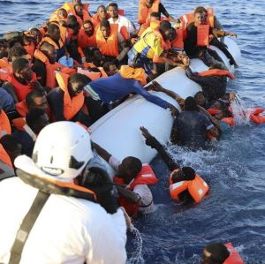 migranti naufragio