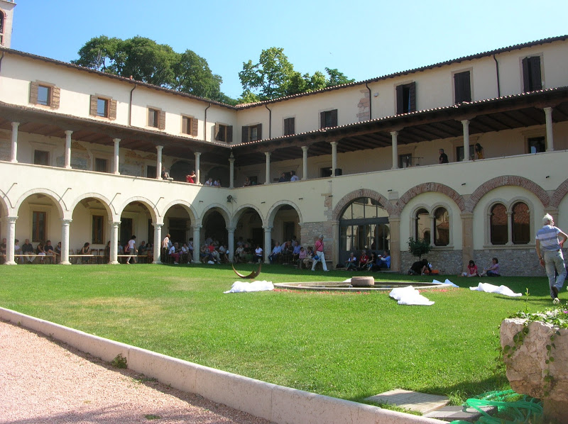 monasterobenecomune
